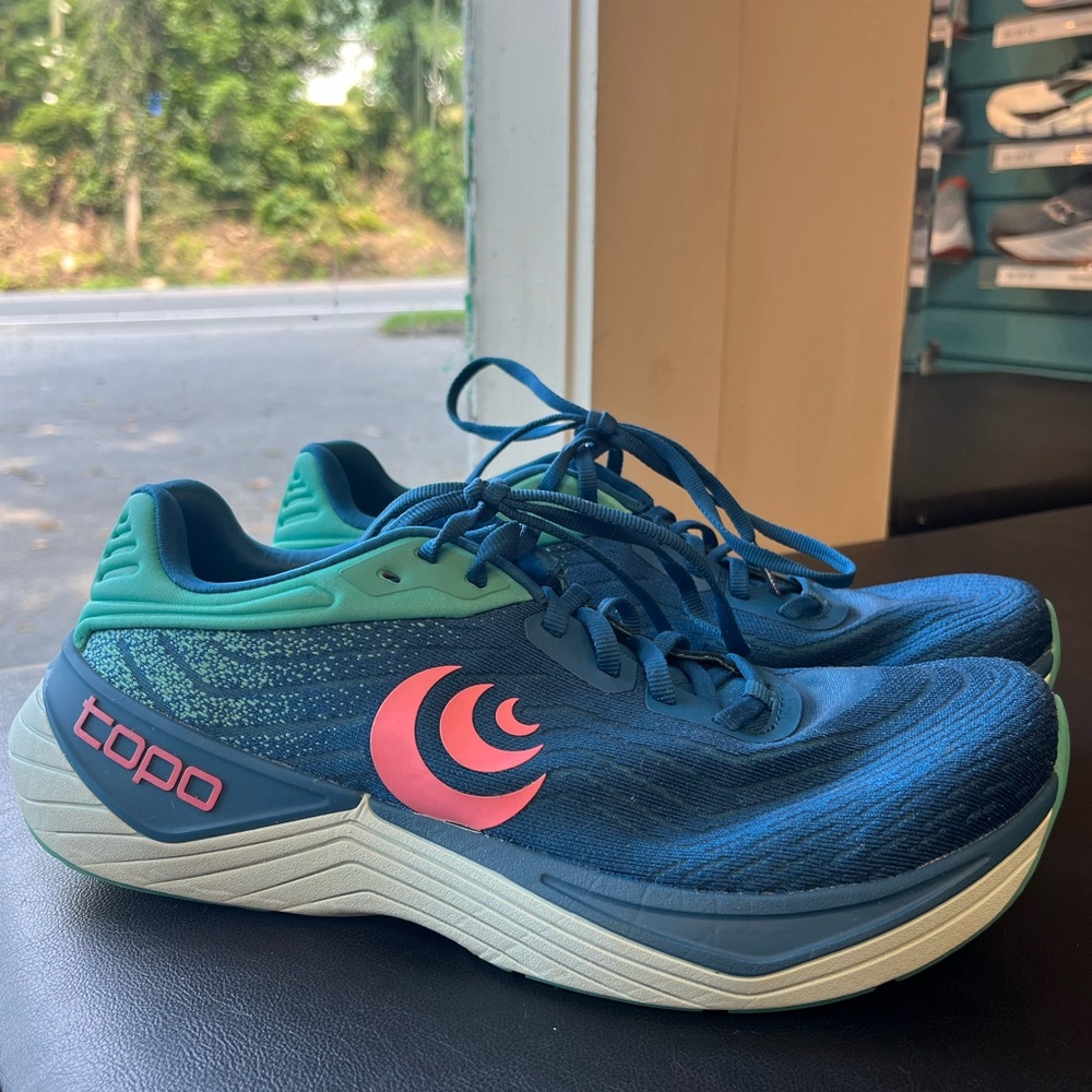 Topo Ultrafly 4 in Aqua